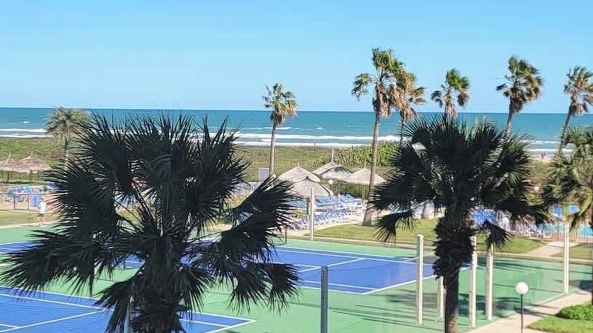 South Padre Island Condo | Saida Towers IV #303
