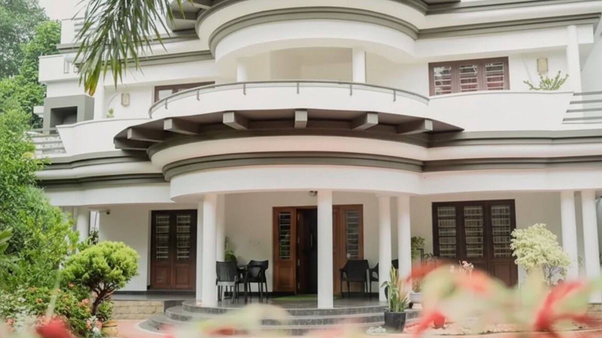 Cherthala House | "Sailor Villa Beachside Bliss: Independent Haven in Arthunkal, Kerala"