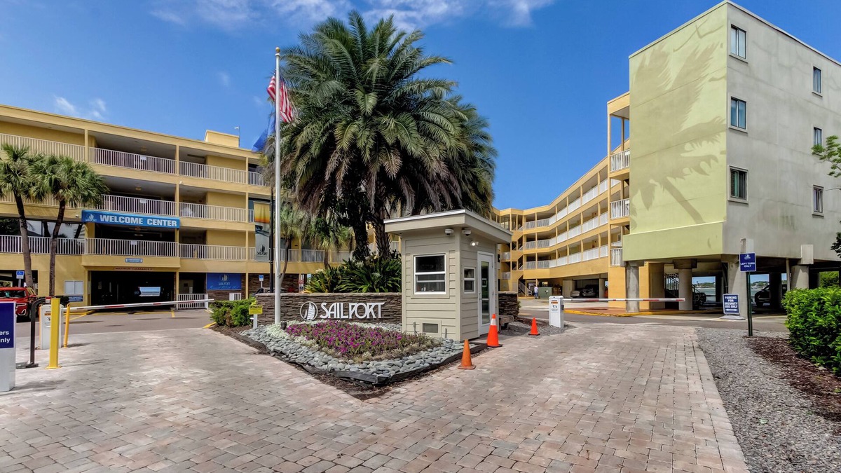 Tampa Condo | Sailport Waterfront CondonRocky Point, Tampa, Florida - near Tampa Airport.