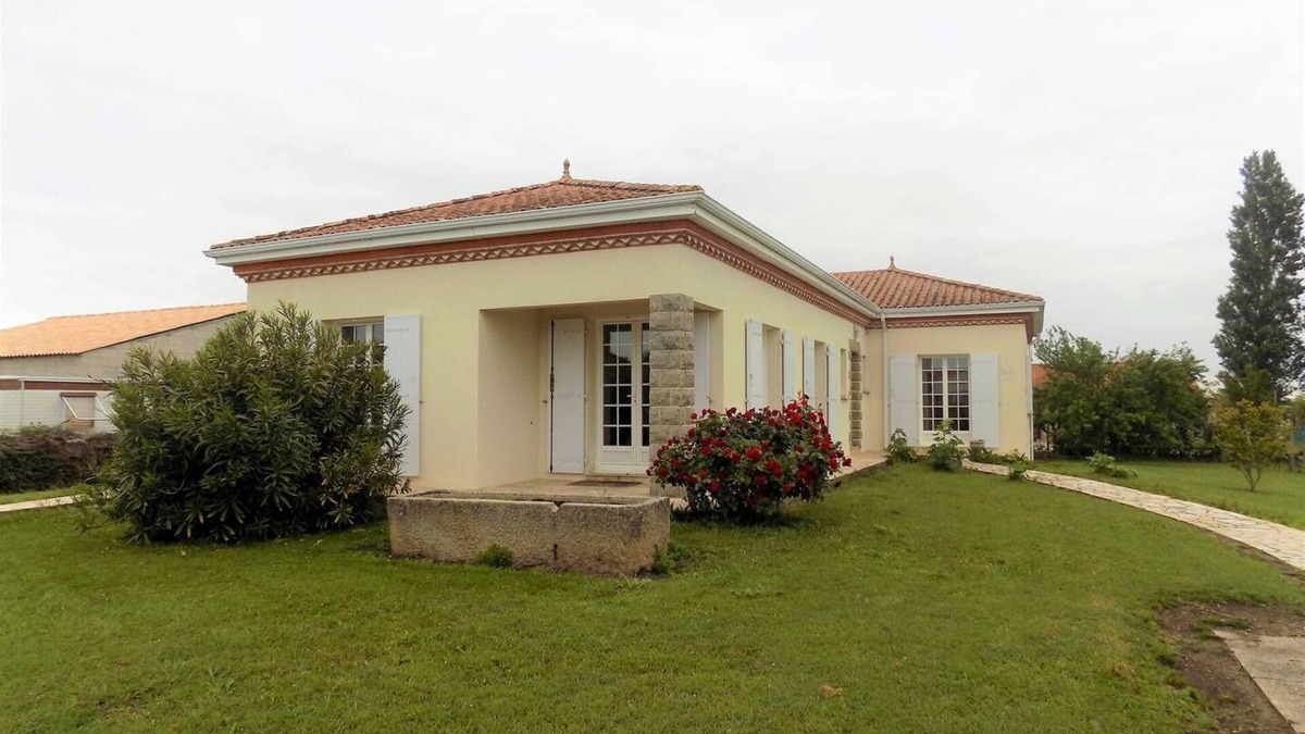 Saint-Georges-de-Didonne House | Saint Georges de Didonne - HOUSE of CHARACTER with LARGE GARDEN - out of the way