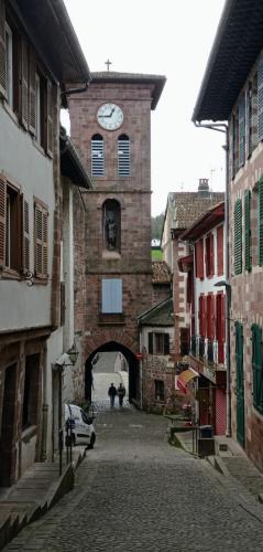 Saint-Jean-Pied-de-Port Apartment | Saint Jean Pied de Port. Centre Ville. Rue Piétonne