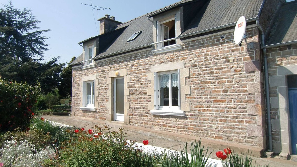 Plouezec House | Saint-Paul house with beautiful land near quiet beaches