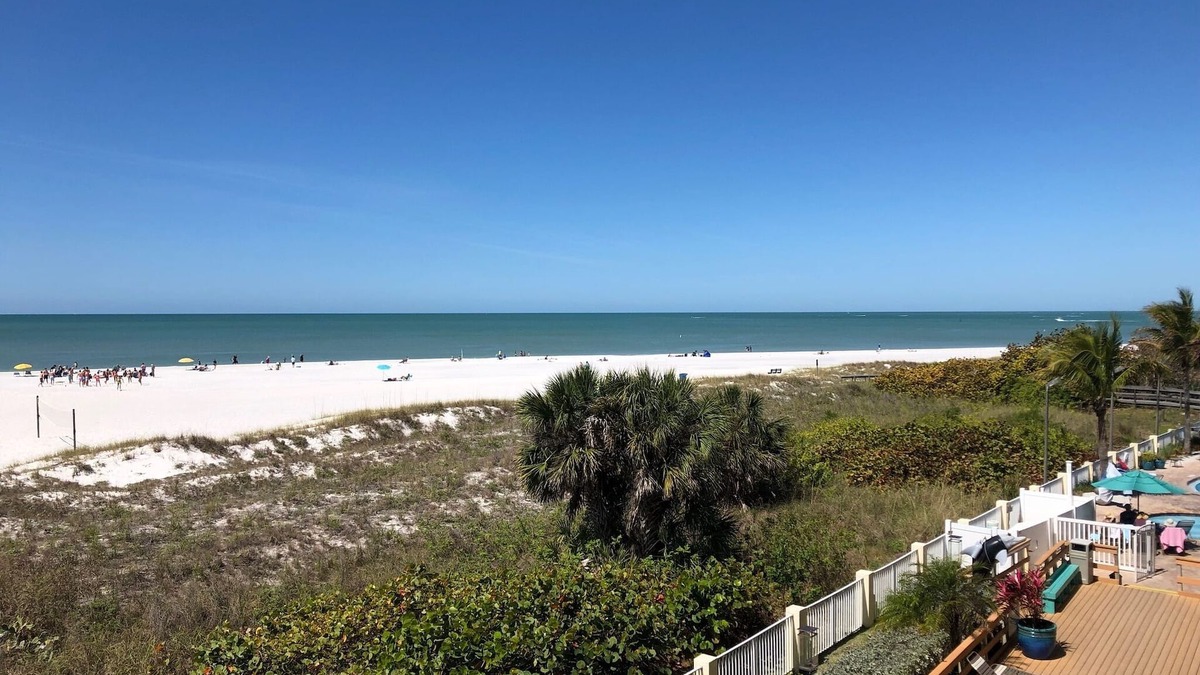 Treasure Island Resort | Saint Petersburg/Treasure Island Ocean Front Beach Resort