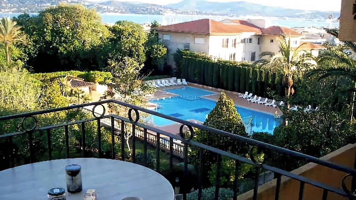 Saint-Tropez Apartment | Saint Tropez - center apartment with pool