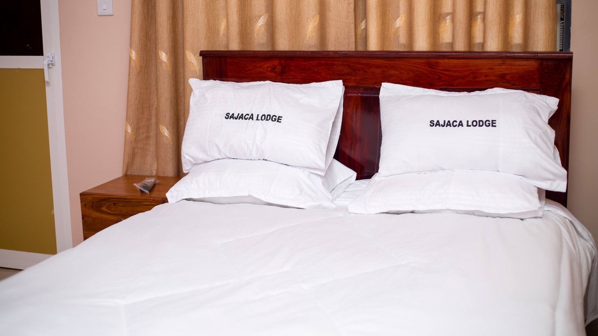 Dodoma Bed & Breakfast | Sajaca Lodge
