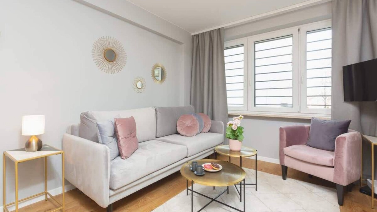Powisle Apartment | Salezego 6 | Studio in Warsaw | Near Bulwary