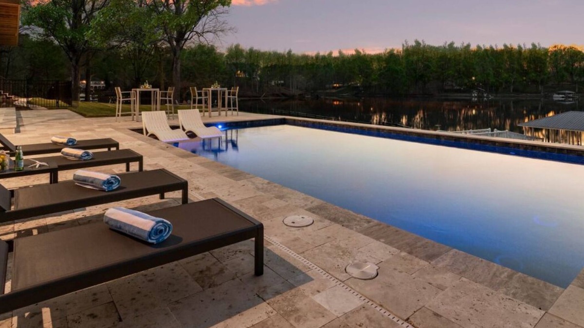 Mayhew House | Salience Path w/Heated Pool & Game Room