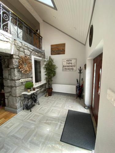 Inishmacatreer Bed & Breakfast | Salmon Weir Lodge