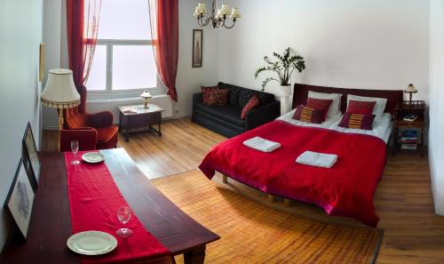 Rutola Apartment | Salpalinjan Hovi