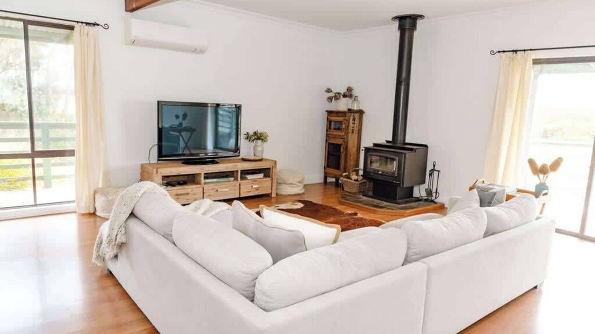 Peterborough House | Salt bush cottage Peterborough