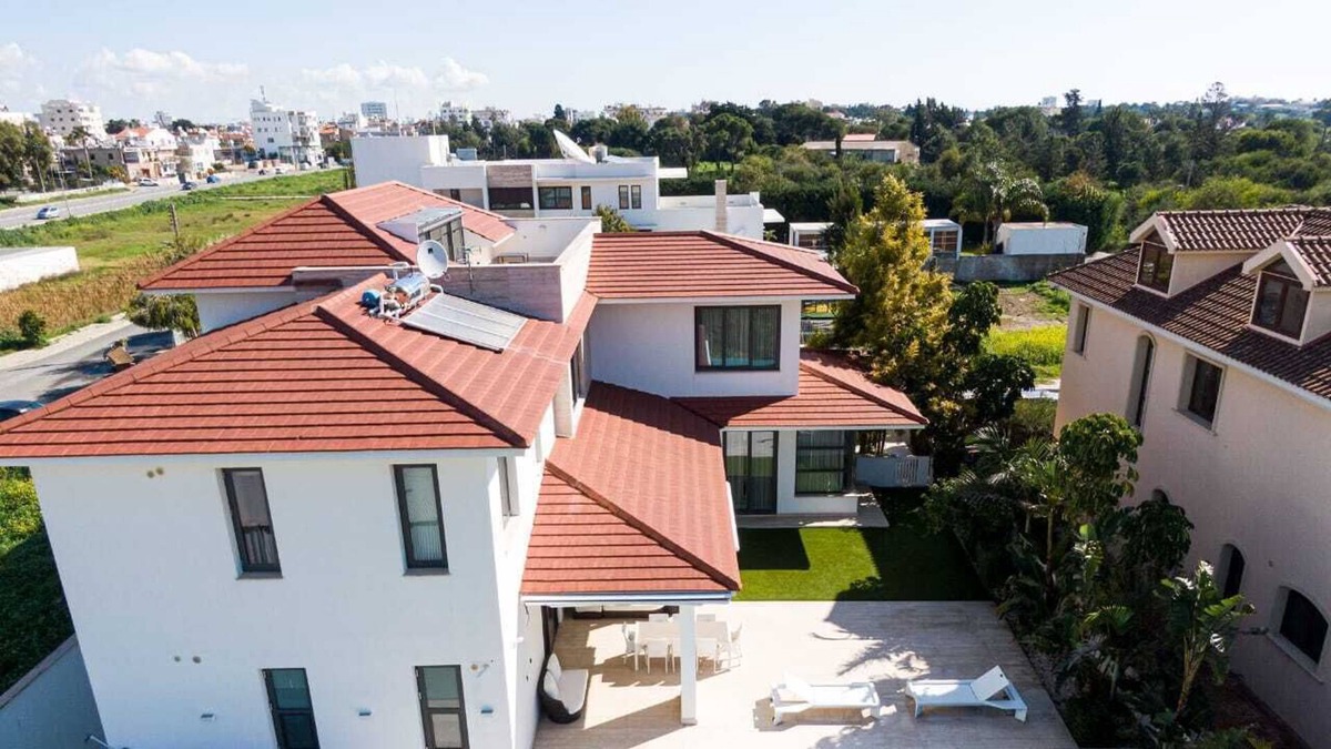 Larnaca Villa | SALT LAKE Deluxe VILLA IN LARNACA, CYPRUS