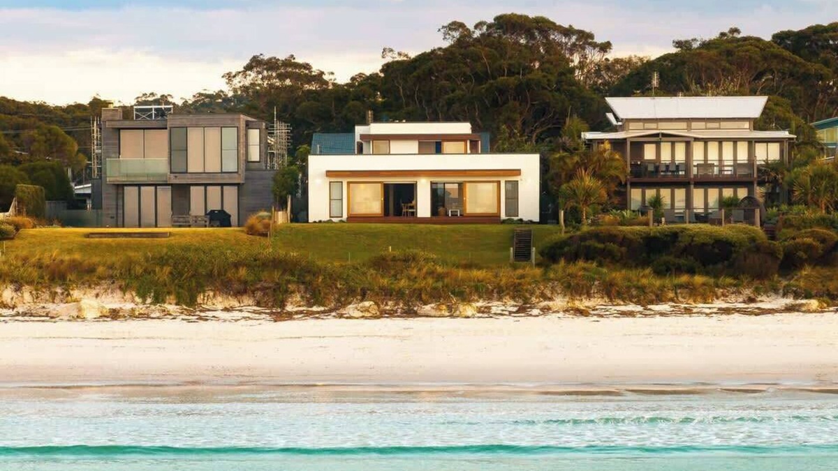 Callala Beach House | 'Saltspray' - Luxe Jervis Bay Beachfront Retreat