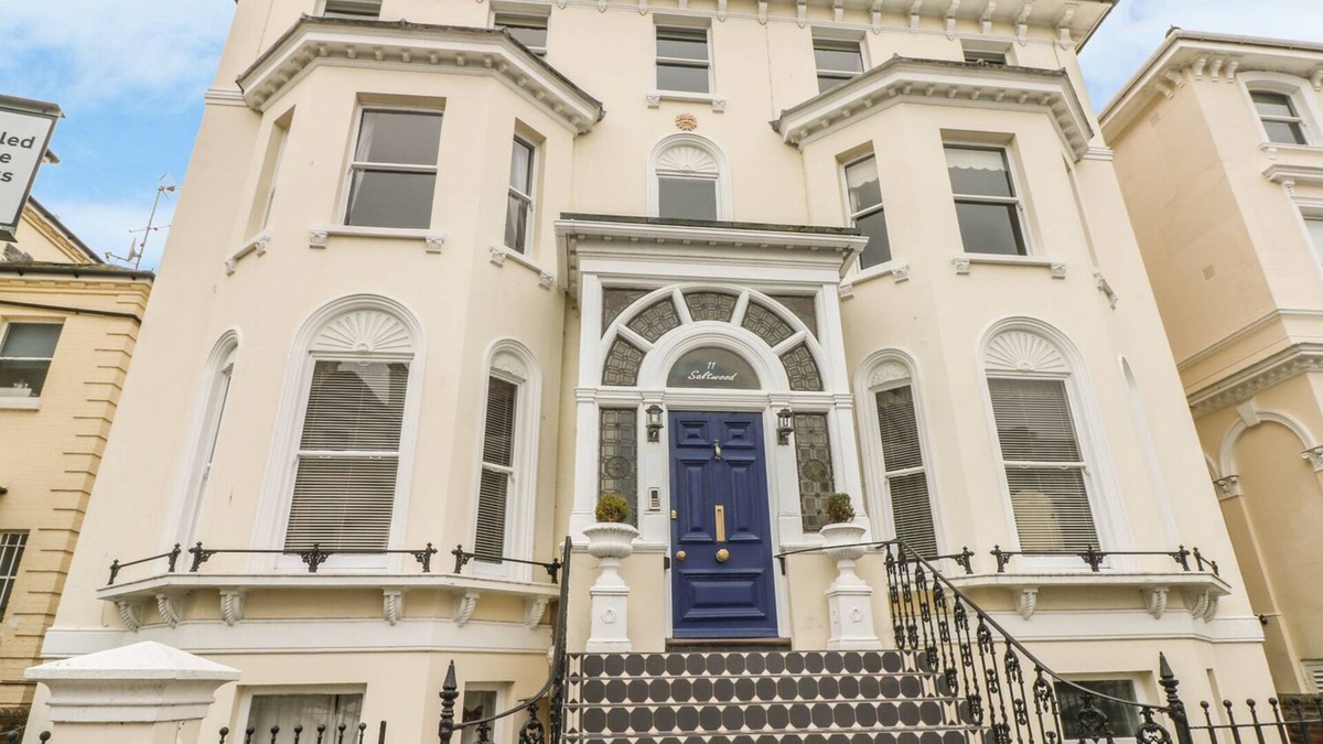 Eastbourne Seafront House | Saltwood
