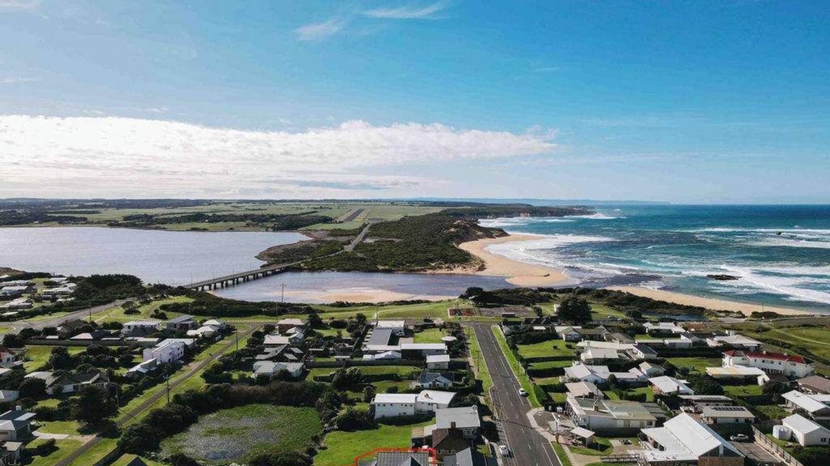 Peterborough House | Saltwood Retreat - Peterborough