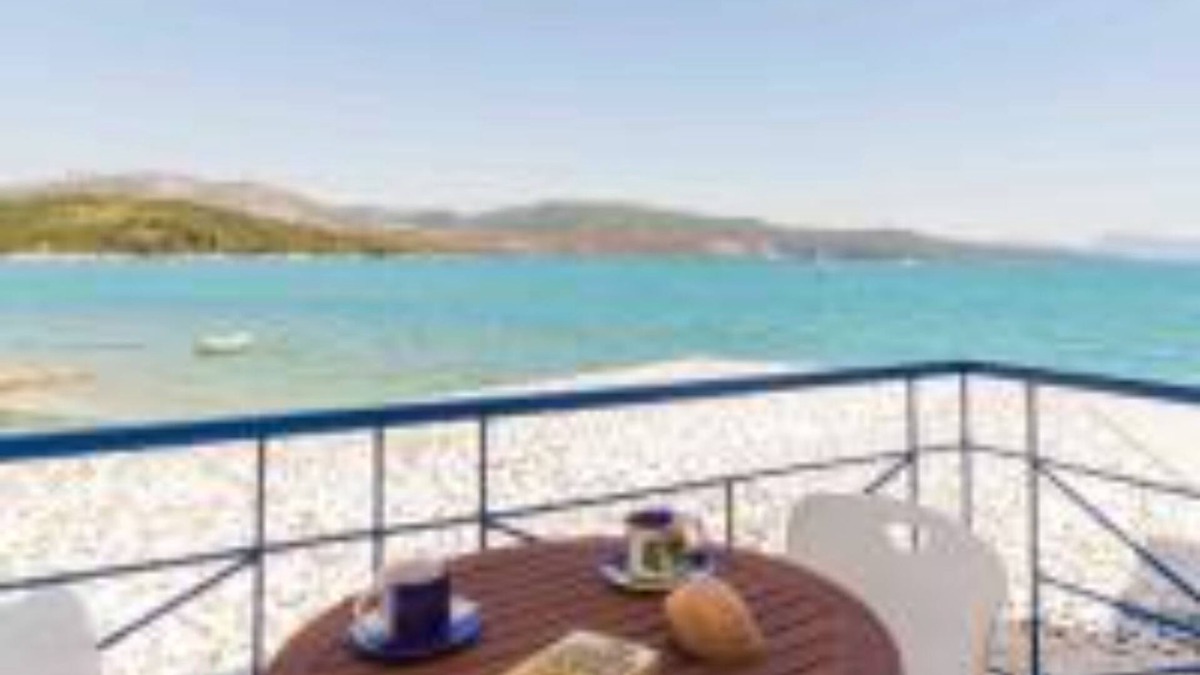 Lygia Villa | SALTY BREEZE Beachfront Villa