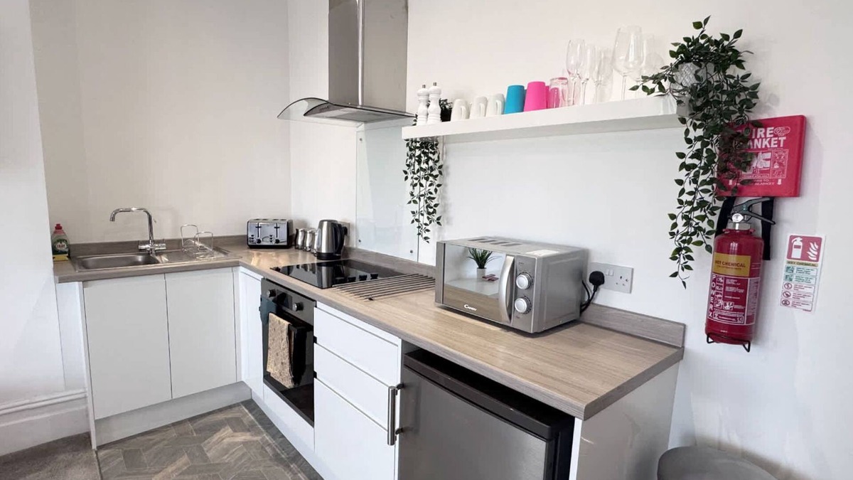 Knott End-on-Sea Apartment | Salty Puffin - A Sea View Retreat