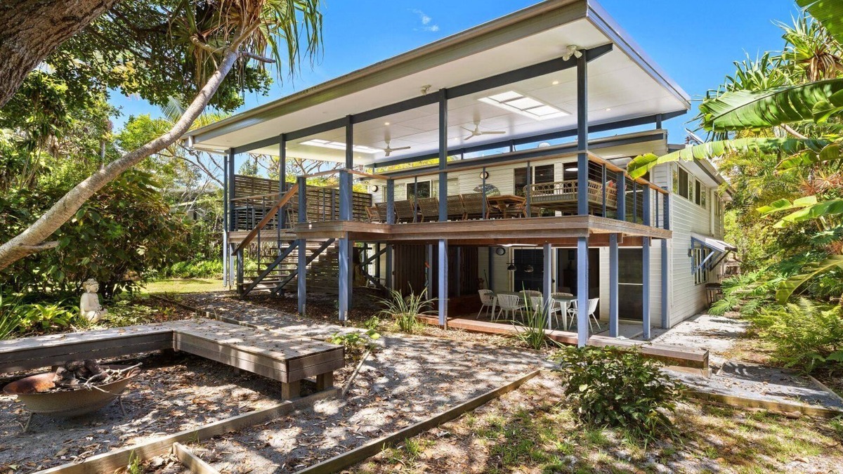 New Brighton House | SALTY SEASIDE, TOP NOTCH