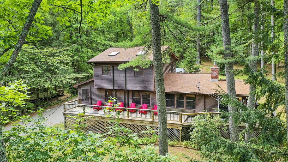 Chester Shores House | Same local favorite, an even better nightly rate, and now with NO CLEANING FEE!