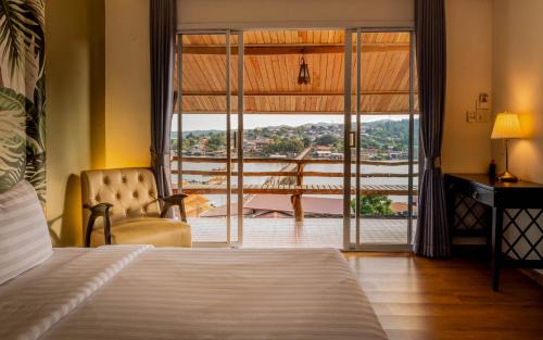Sangkhla Buri Hotel | Samprasob Resort