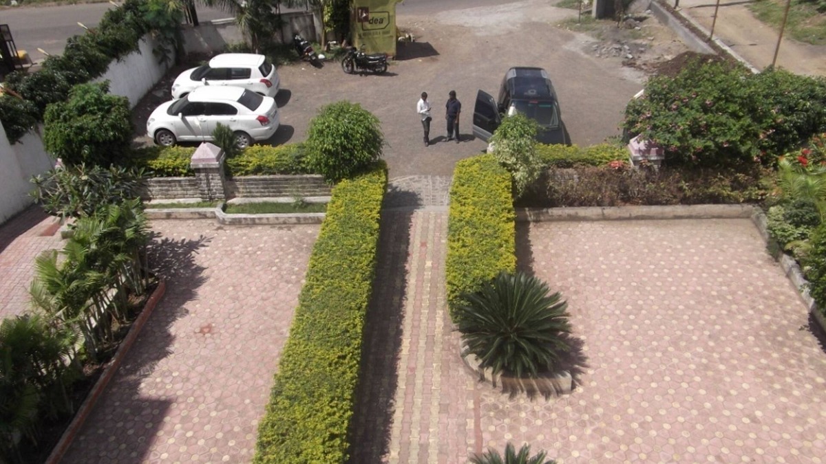 Pune Cabin | Samruddhi and Shree Inn Lodge