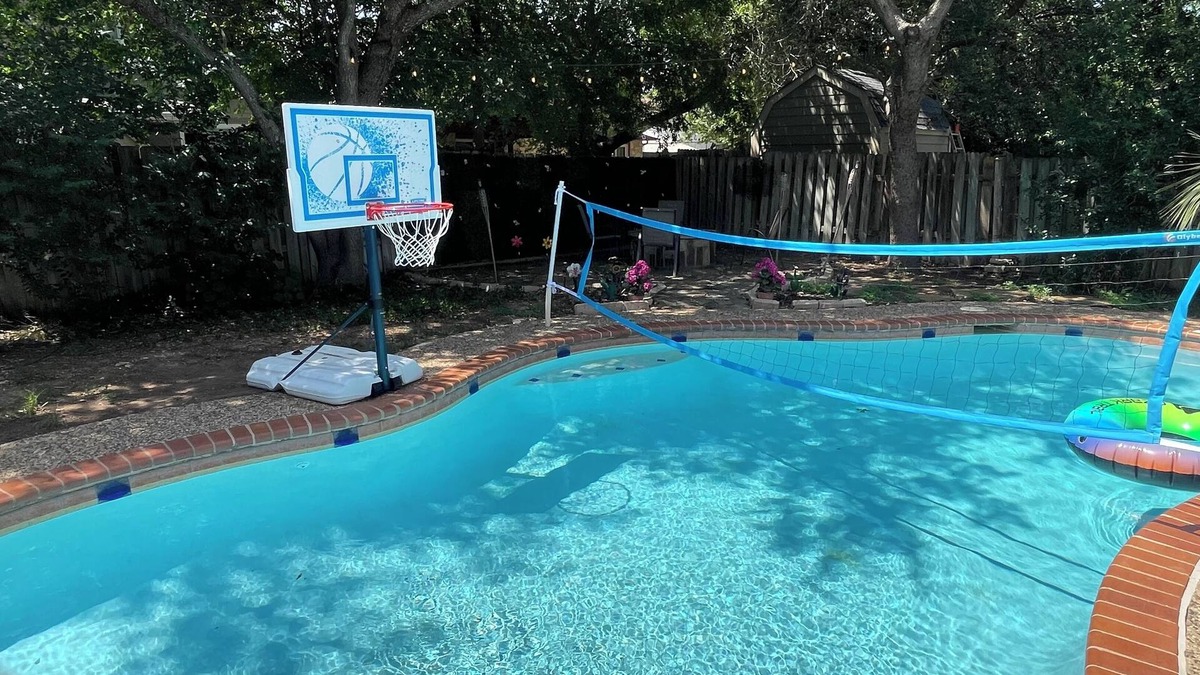 San Antonio House | San Antonio Getaway near Sea World and Fiesta Texas