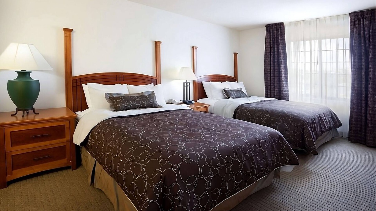 Vance Jackson Apartment | San Antonio Sea World Adventure! Home-like Accommodation w/Full Kitchen! Pool!