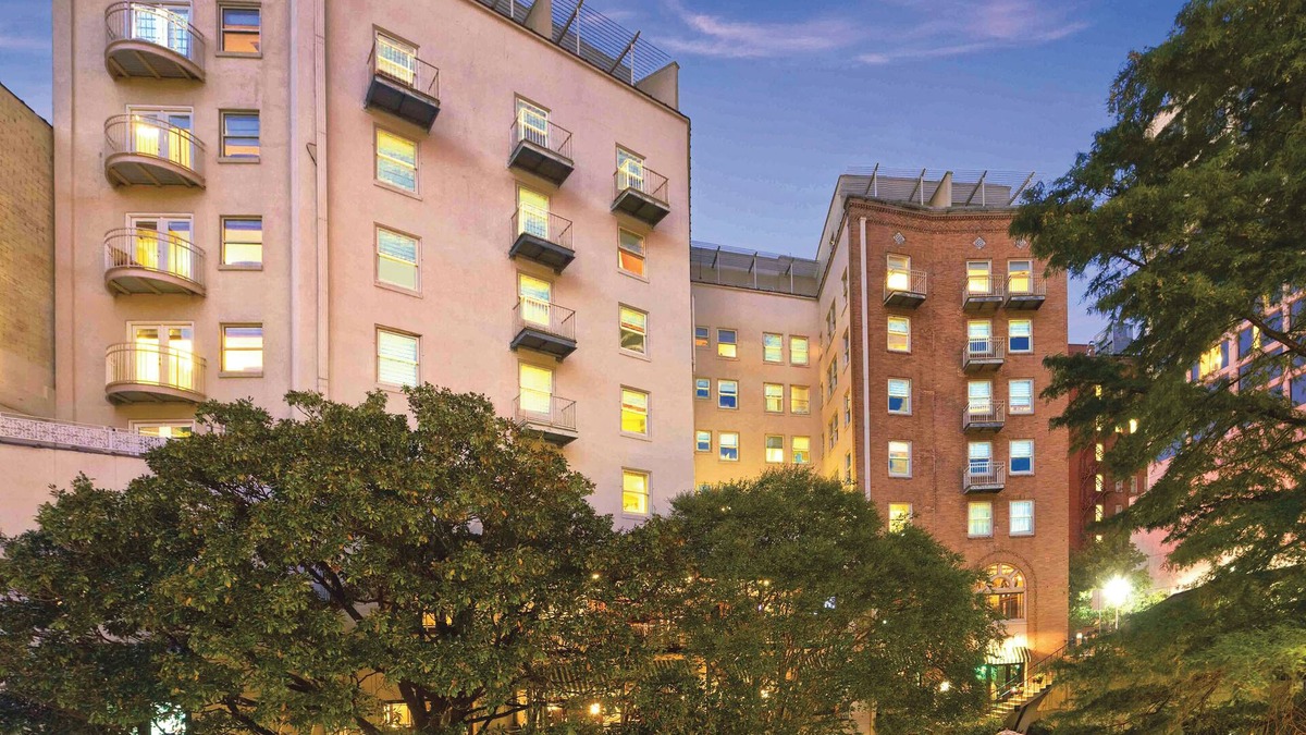 Downtown San Antonio Resort | San Antonio, TX: 1 Bedroom at Riverfront Resort - Nearby Alamo Excursions & More
