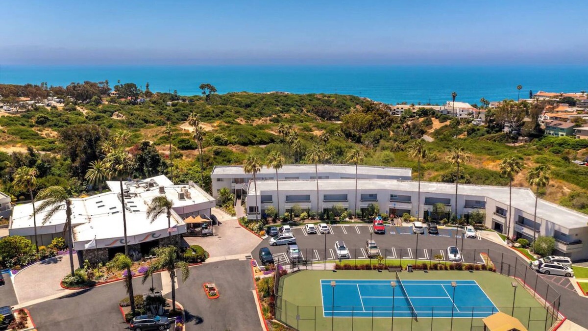 San Clemente Hotel | San Clemente Ocean Escape! 2 Relaxing Units, Swimming Pool!