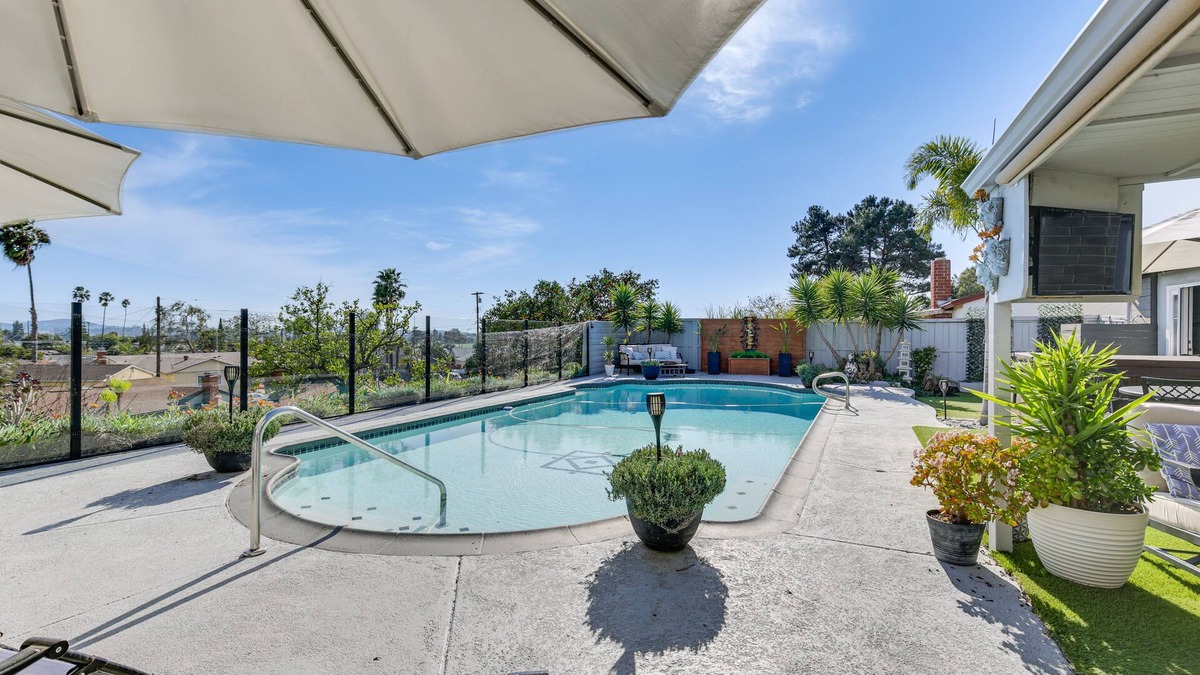 Lake Murray House | San Diego Hideaway w/Private Backyard Oasis!