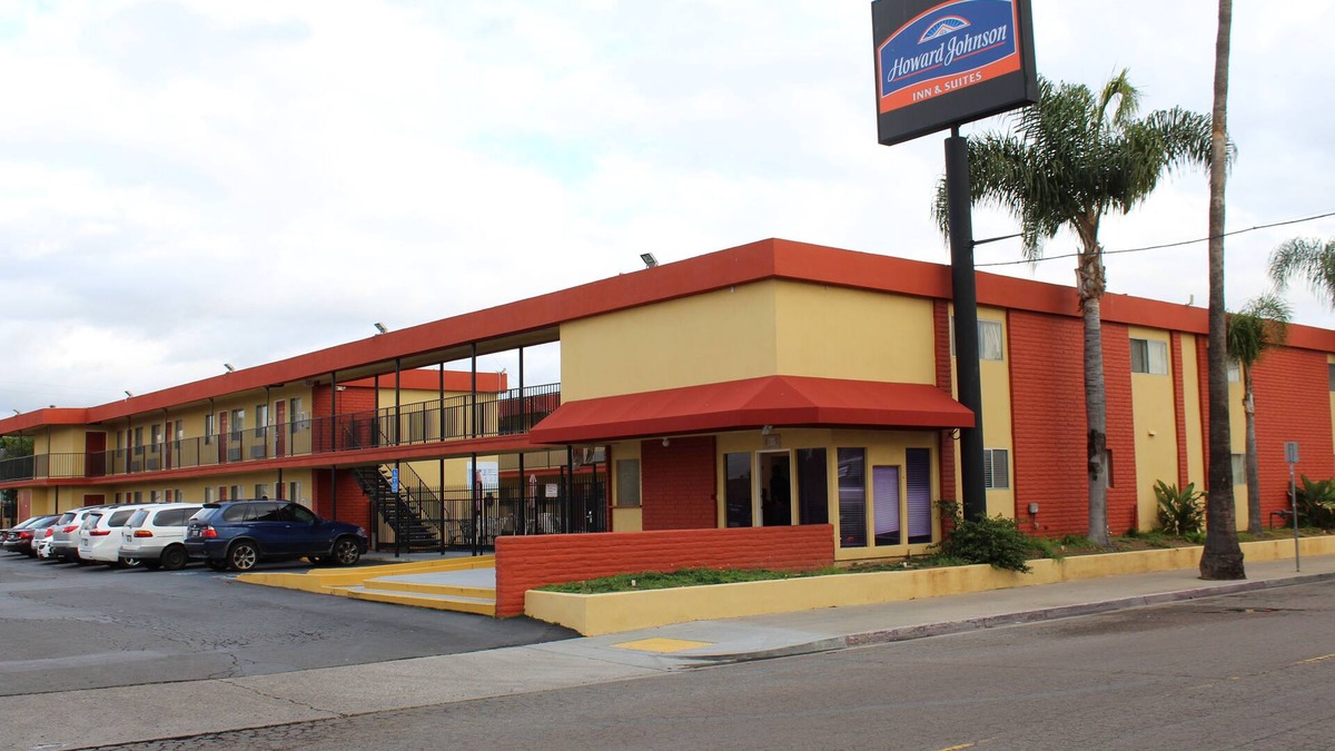 Lincoln Acres Hotel | San Diego Hotel Close to beaches, zoo, convention center, airport, restaurant