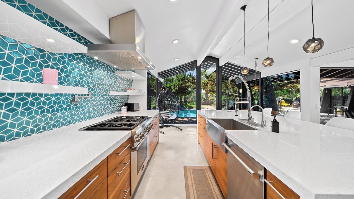 Granite Hills House | San Diego Mid Century Modern Oasis/acre/Private