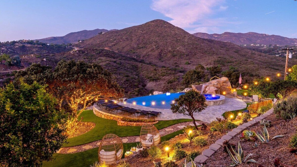 Jamul House | San Diego Serenity Hills Infinity Pool Spa Pickleball