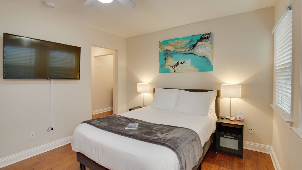Cortez Hill Apartment | San Diego Studio ~ 1 Mi to Theaters & Museums