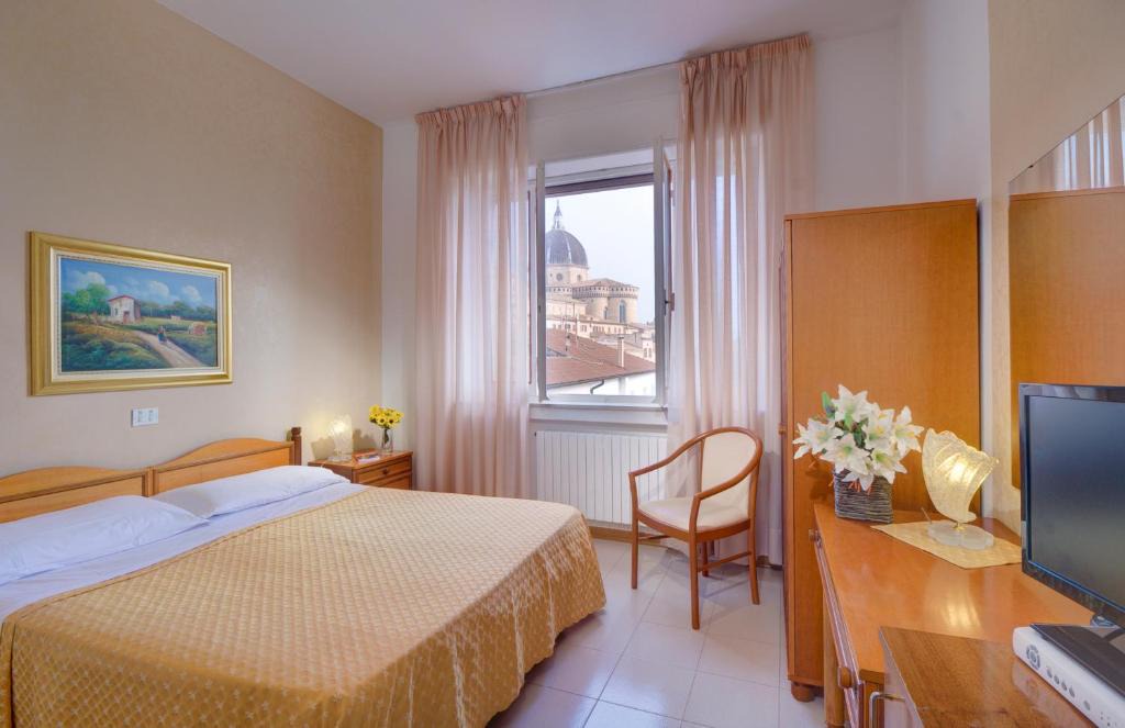 Loreto Hotel | San Gabriele