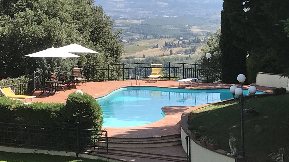 San Gimignano Villa | San Gimignano - Panoramic garden and beautiful pool!