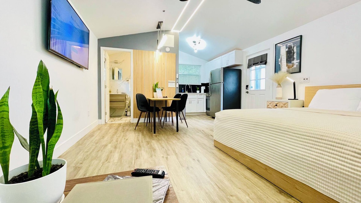 San Marco Apartment | San Marco/Downtown Modern Suite
