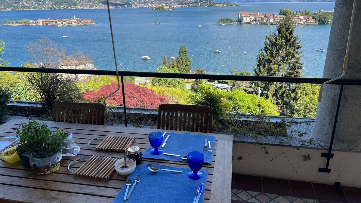 Carciano Apartment | Sana Luxury apartment in Stresa with lake view