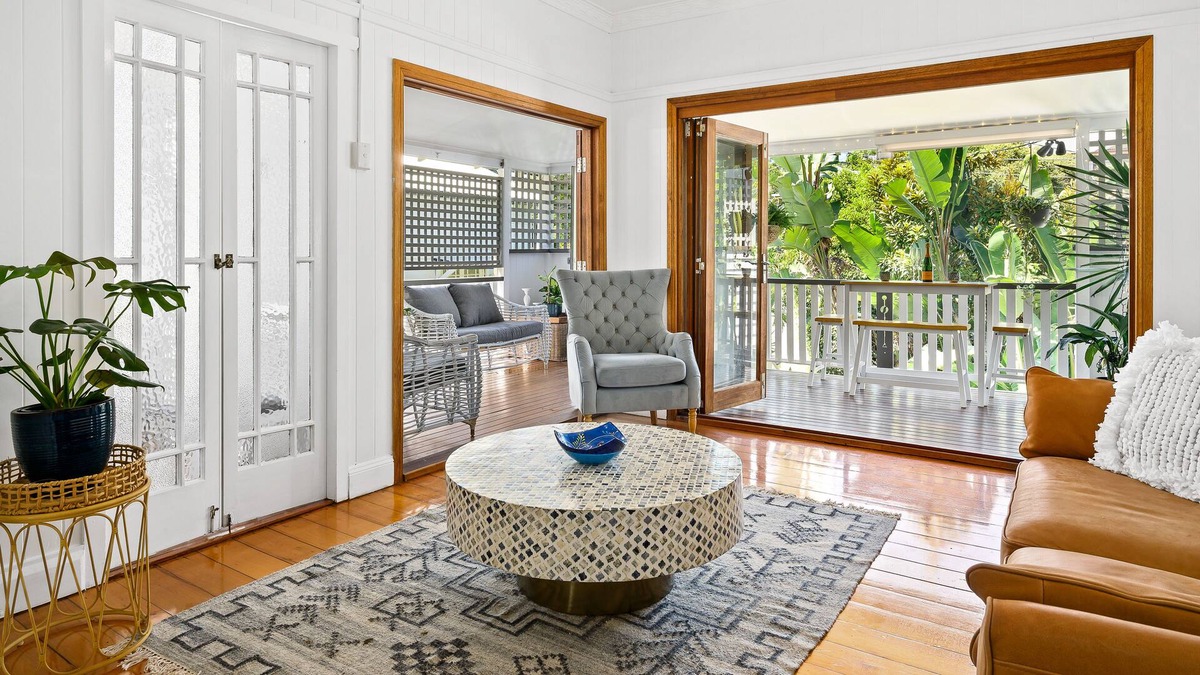 Milton House | Sanctuary at Paddington/Milton Quiet Street Free Car Space