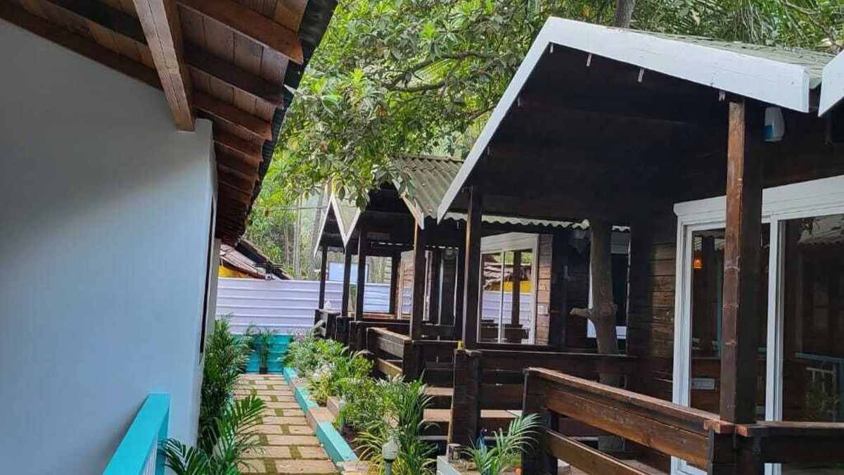 Palolem Hotel | Sand Tent Beach House