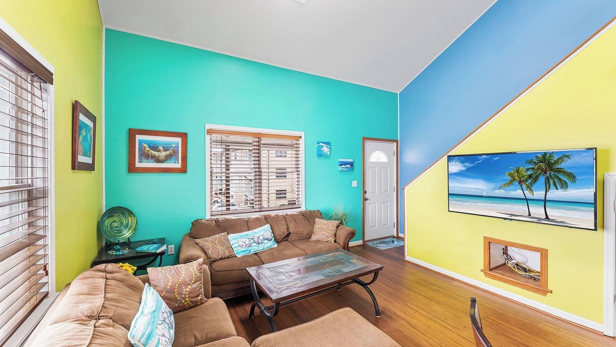 Caine Woods Apartment | Sandal Bay 203 Townhouse