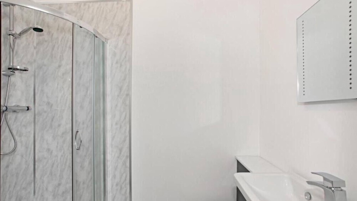 Wakefield House | Sandal Park View Corporate & Executive Stays