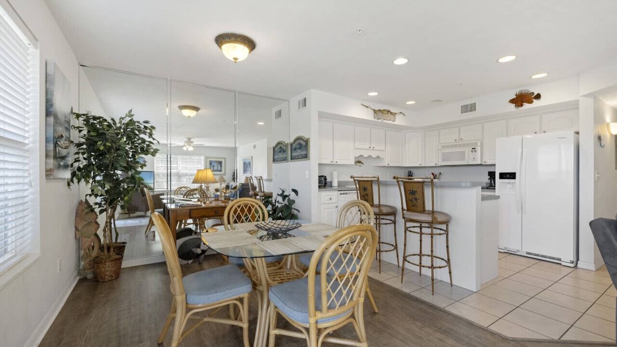 Cedar Key Condo | Sanderling is a beautiful condo just one block from downtown