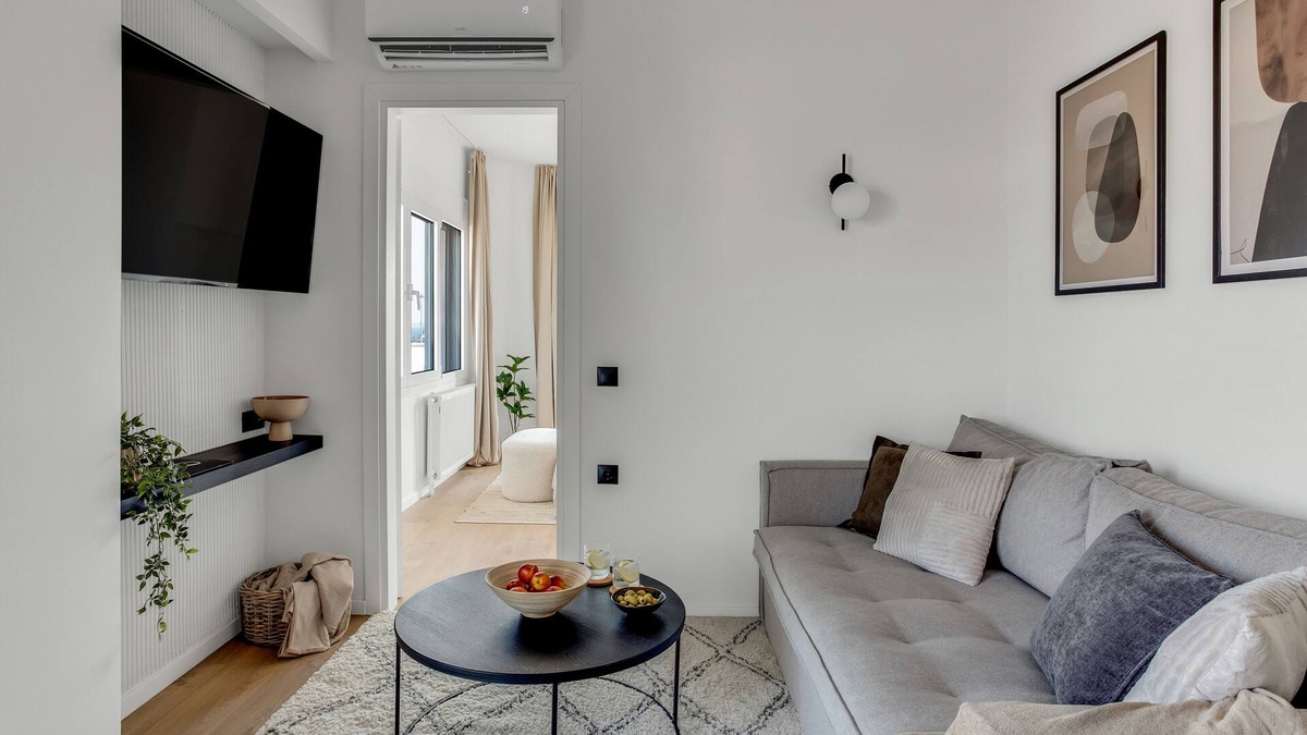 Thessaloniki Apartment | Sanders Arch - Treasured 1-Bdr. Apt. w/ Balcony