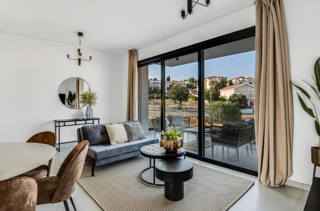 Agios Athanasios Apartment | Sanders Elgio