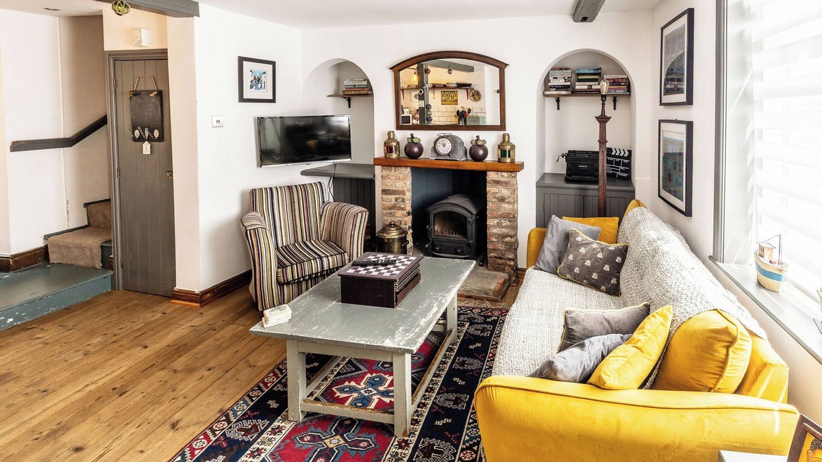 Scarborough Cottage | Sandgate Cottage - A charming 18th century mid terrace retreat.