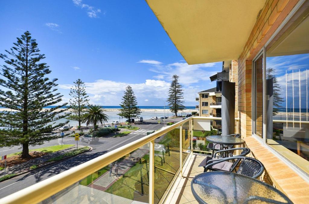 The Entrance Apartment | Sandhurst 5