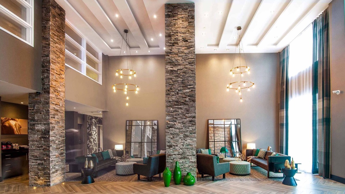 Oakville Hotel | Sandman Hotel Oakville