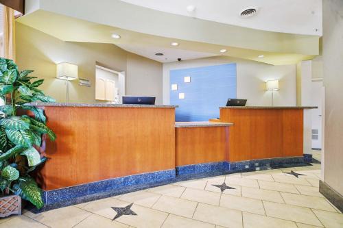 Downtown London Hotel | Sandman Hotel & Suites London Downtown