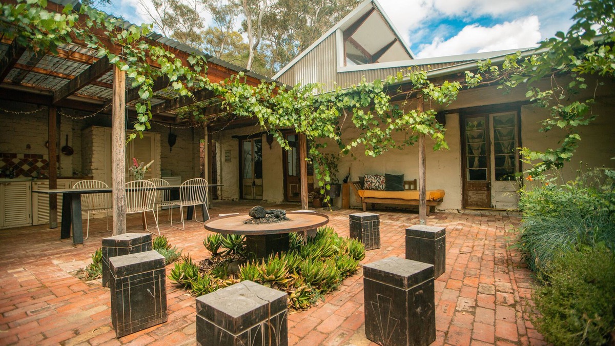Sandon Apartment | Sandon Ridge Studio