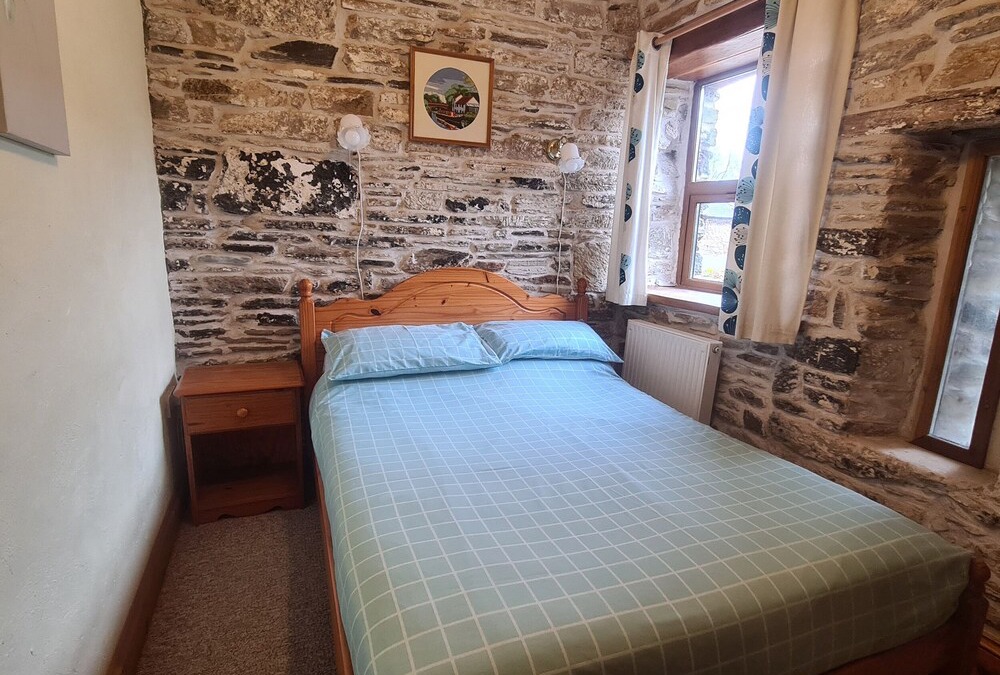Whitland Cottage | Sandpiper Cottage, LLANBOIDY